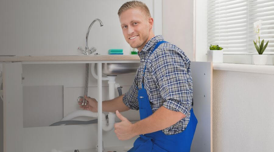 Local water heater installation in Flora, IL